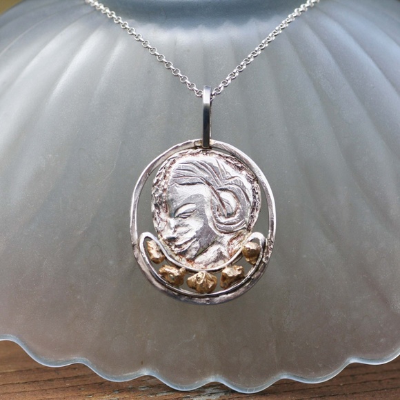 Handcrafted Mother Madonna Pendant in Solid Sterling Silver , No Chain - Picture 3 of 6